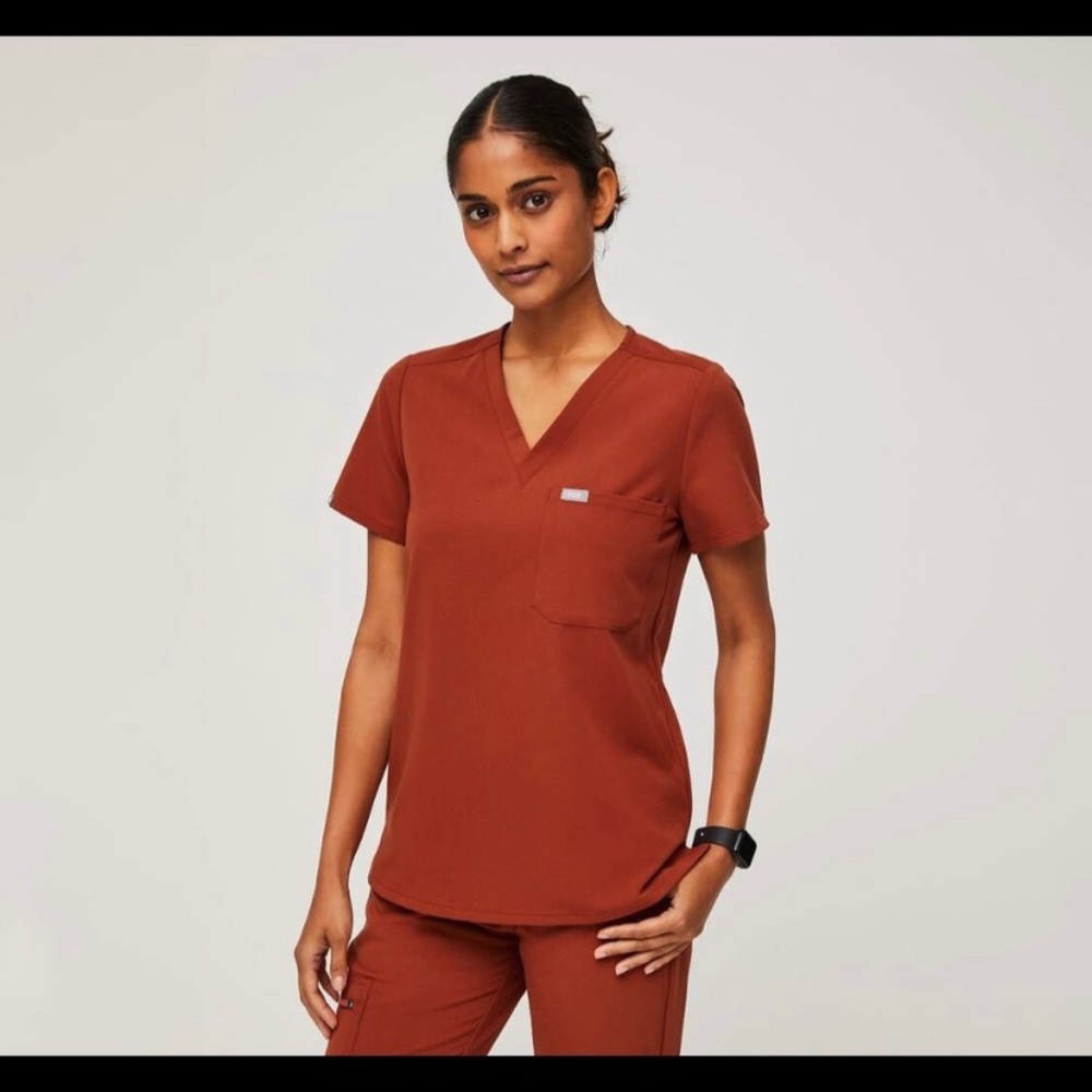 NWT Catarina auburn Figs top.